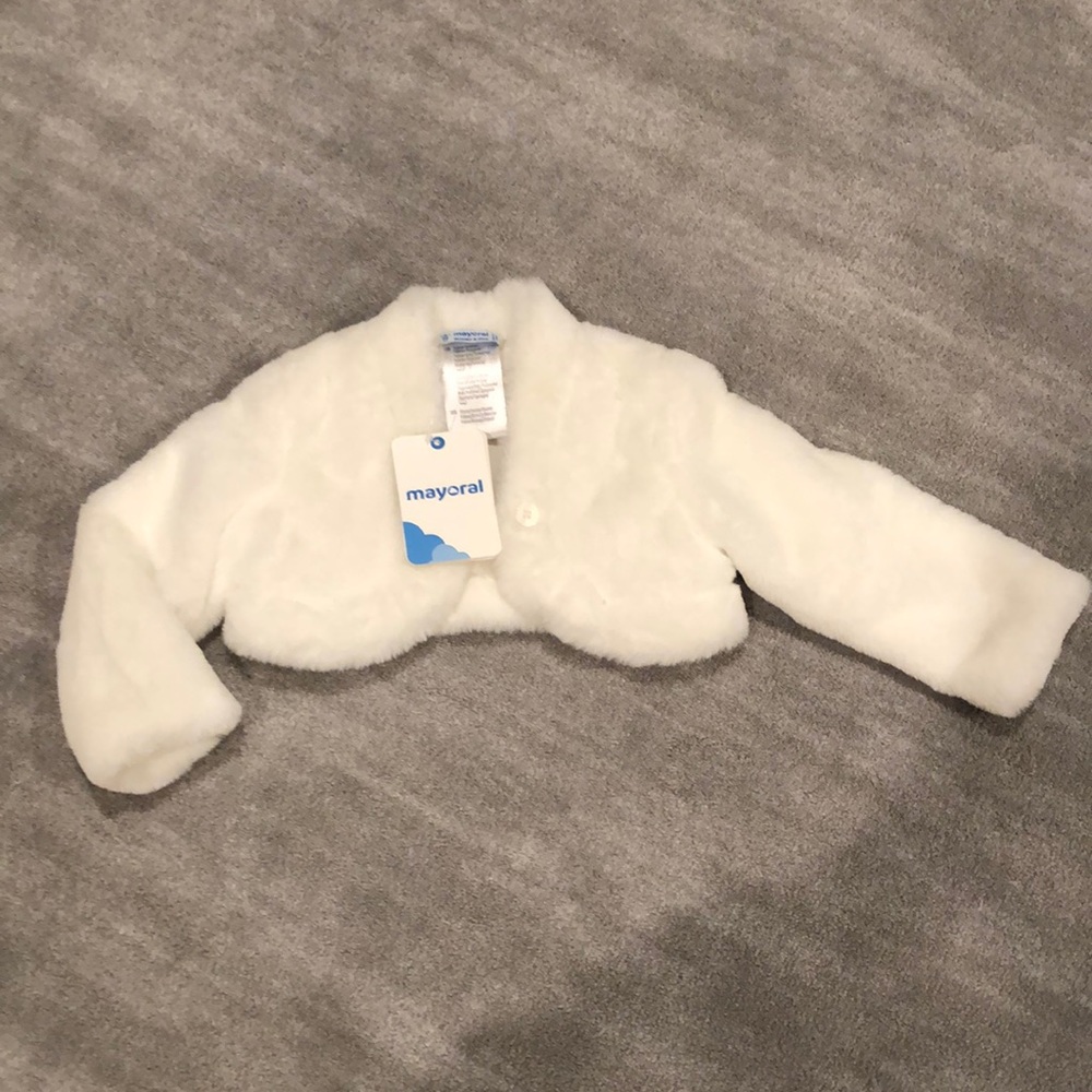 NWT Mayoral faux fur shrug, size 18M